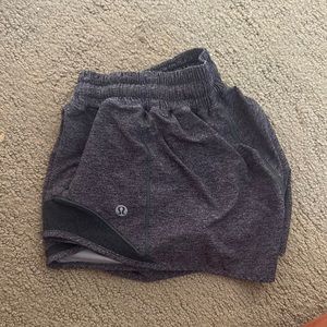 Lululemon hotty hot LR short